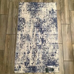 Nourison Mendoza 27” x 45” Accent Rug